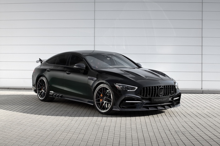 Black Mercedes-AMG GT 63 S E Performance