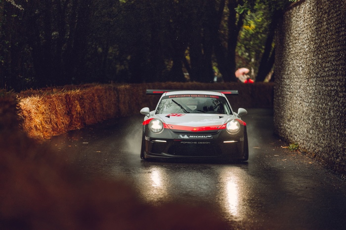 Porsche 911 GT3 R on a wet track