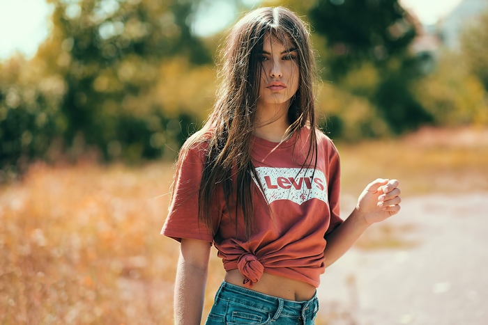 Model wearing Levi's t-shirt and jeans