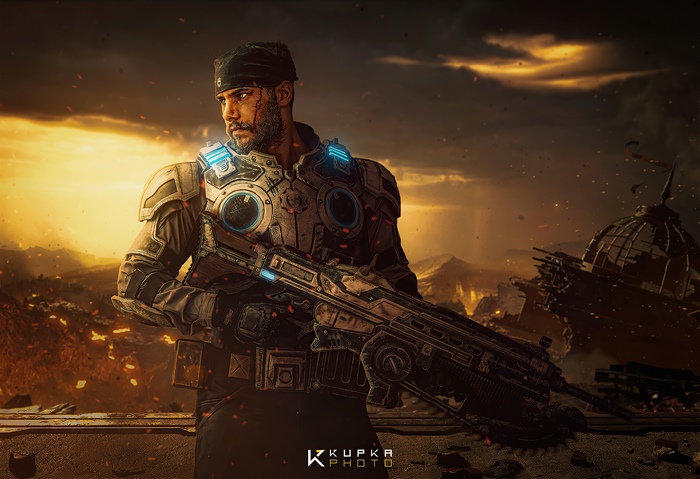 Soldier with rifle in Gears of War armor