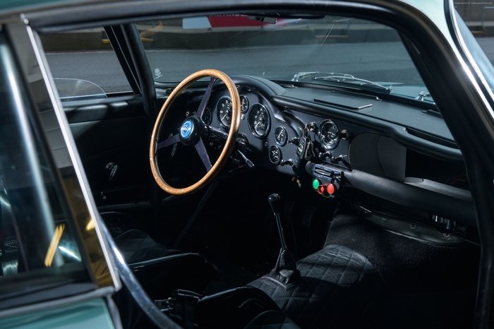 Aston Martin DB4 GT Continuation Interior Dashboard