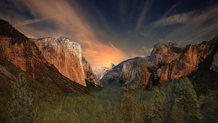Yosemite National Park at sunset with El Capitan and Half Dome