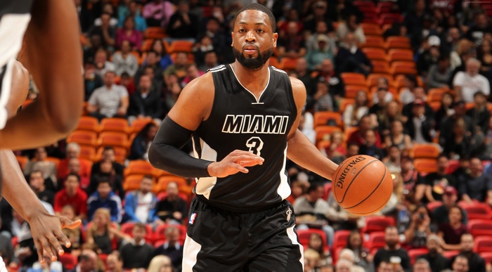 Dwyane Wade of the Miami Heat playing basketball 4K