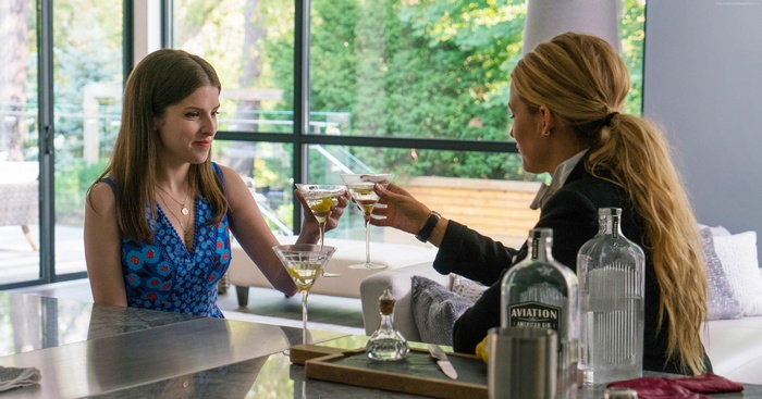 Anna Kendrick and Blake Lively in A Simple Favor 4K