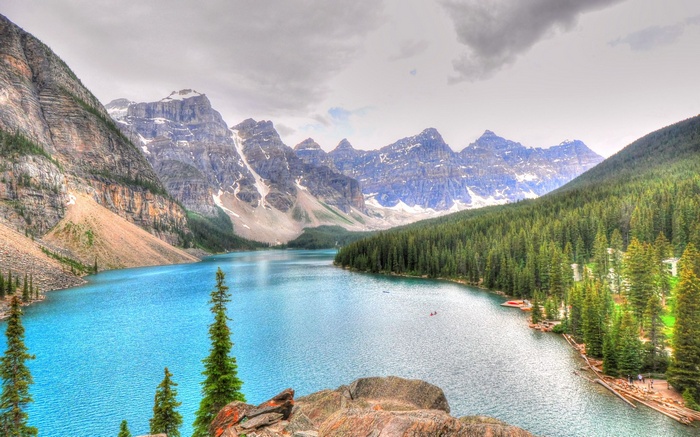 Moraine Lake and Valley of the Ten Peaks, Banff National Park