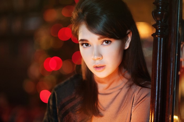 Woman with dark hair and brown eyes, portrait
