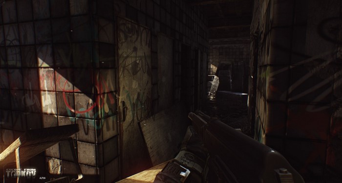 Escape from Tarkov first person shooter screenshot