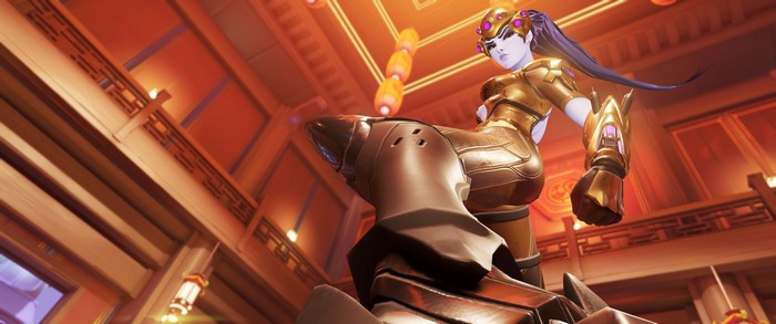 Widowmaker from Overwatch in golden armor