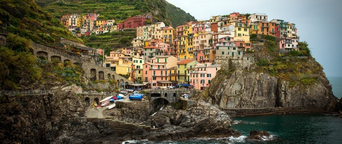 Manarola, Cinque Terre, Italy coastal town with colorful buildings