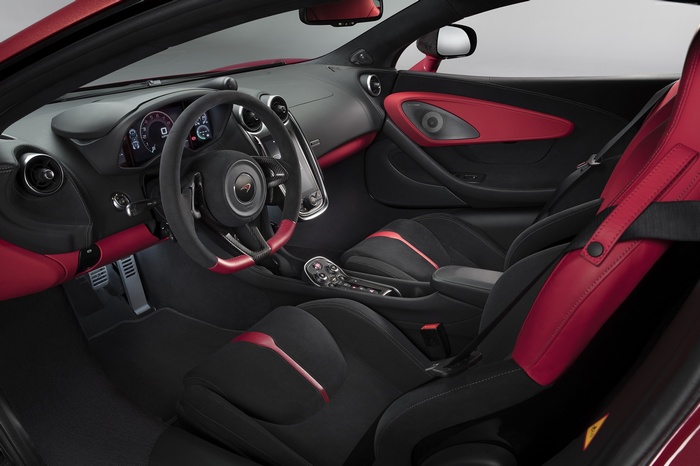 McLaren 570S interior 4K
