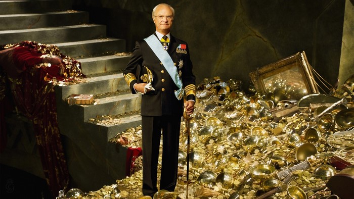 Carl XVI Gustaf of Sweden in a treasure hoard