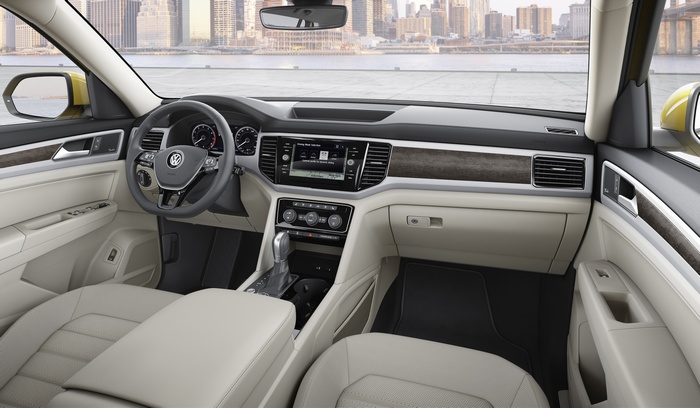 Interior of a 2019 Volkswagen Atlas 2.0T SE SUV 4K
