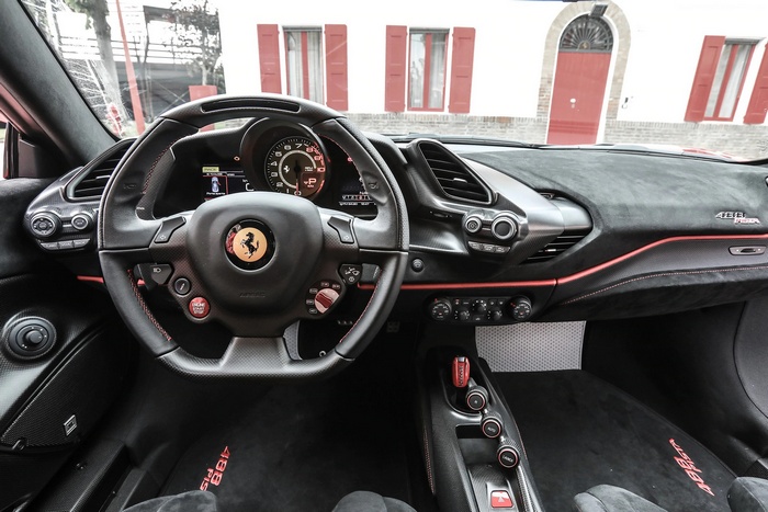 Ferrari 488 Pista Interior