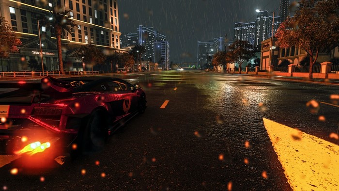 Lamborghini Gallardo Superleggera in heavy rain at night