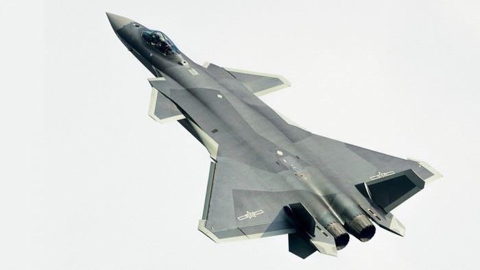 Chengdu J-20 fighter jet in flight