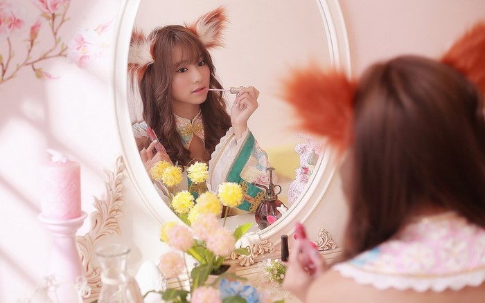 women model Asian photography dress mirror pink spring