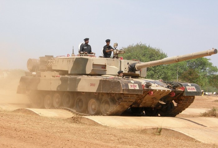 Arjun MBT tank with crew in the Indian Army