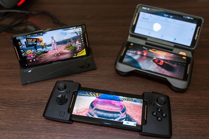 Asus ROG Phone gaming accessories