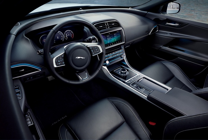 Jaguar XE 300 Sport interior