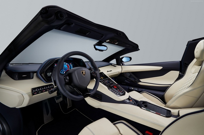 Lamborghini Aventador S Roadster interior 4K