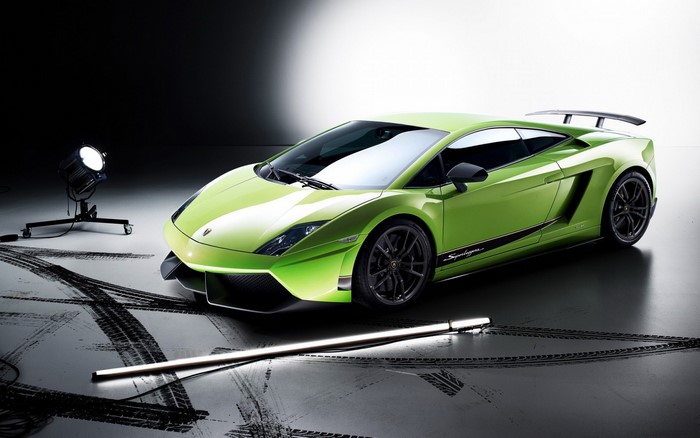 Green Lamborghini Gallardo Super Trofeo Stradale