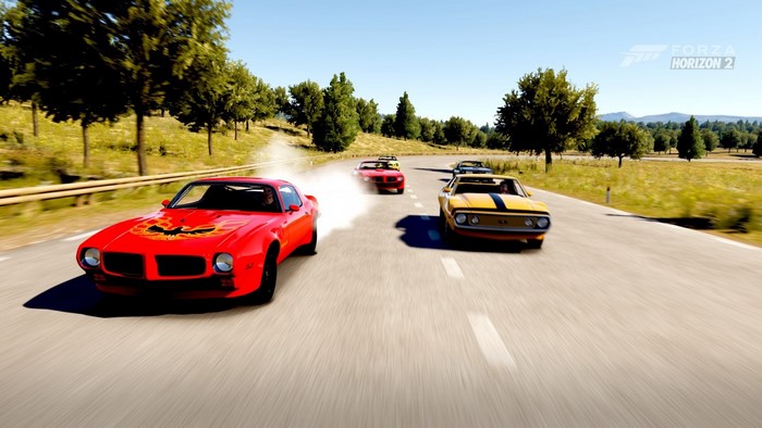 Pontiac Firebirds racing in Forza Horizon 2
