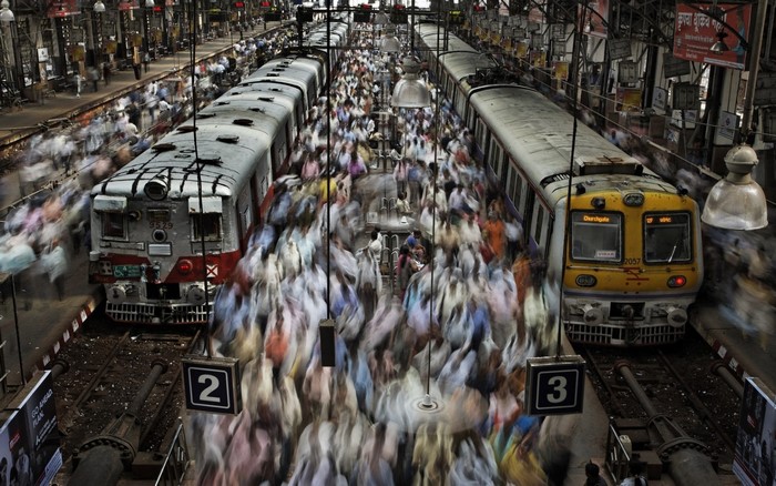 Crowded train station in Mumbai, India