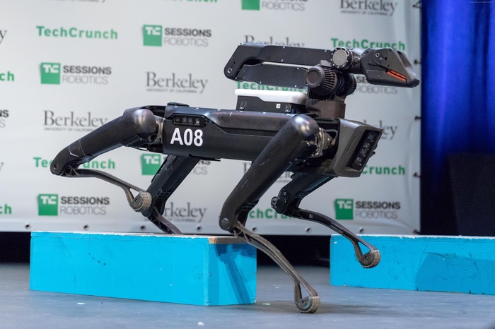 Boston Dynamics SpotMini 4K robot