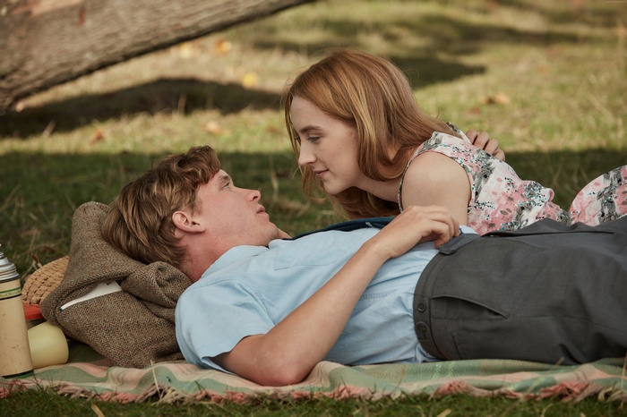 Saoirse Ronan and Billy Howle on Chesil Beach
