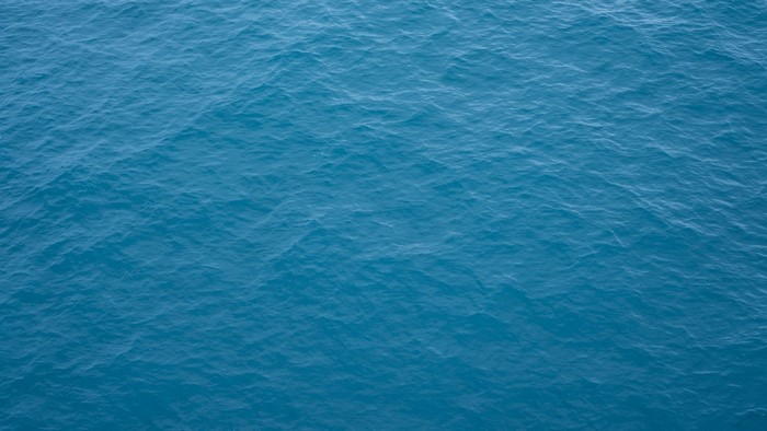 Blue ocean waves