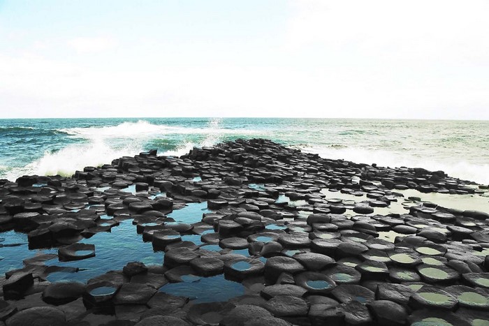 Giants Causeway rock formation on the coast of Ireland