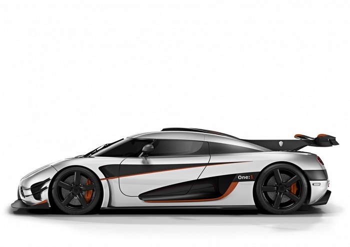 Koenigsegg One:1 sports car side view