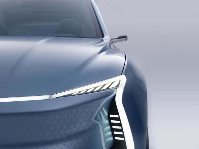 SF Motors SF5 electric car front view
