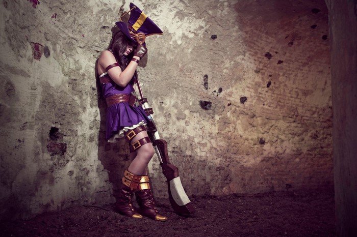 Caitlyn from League of Legends Cosplay in a Ruined Room