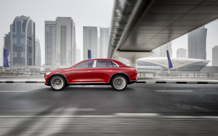 Vision Mercedes-Maybach Ultimate Luxury concept car driving