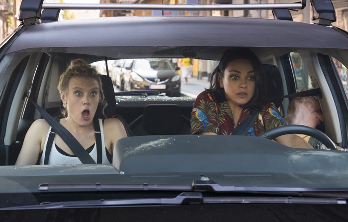 Kate McKinnon and Mila Kunis in The Spy Who Dumped Me 4K
