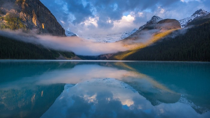 Lake Louise Mountains Mist Reflection Morning