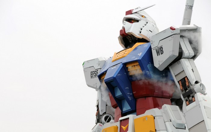 RX-78-2 Gundam statue with steam