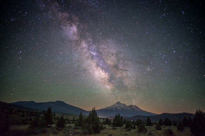 Milky Way over Mount Shasta at night