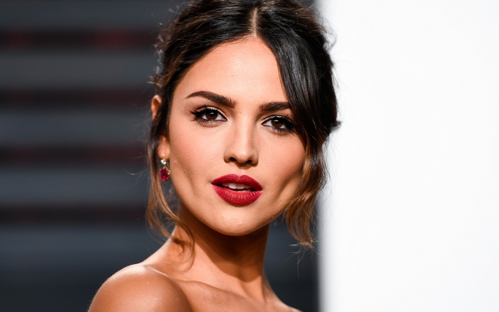 Eiza Gonzalez at the Oscars 2018
