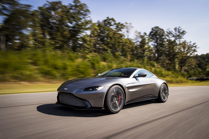 Aston Martin Vantage GTE 4K