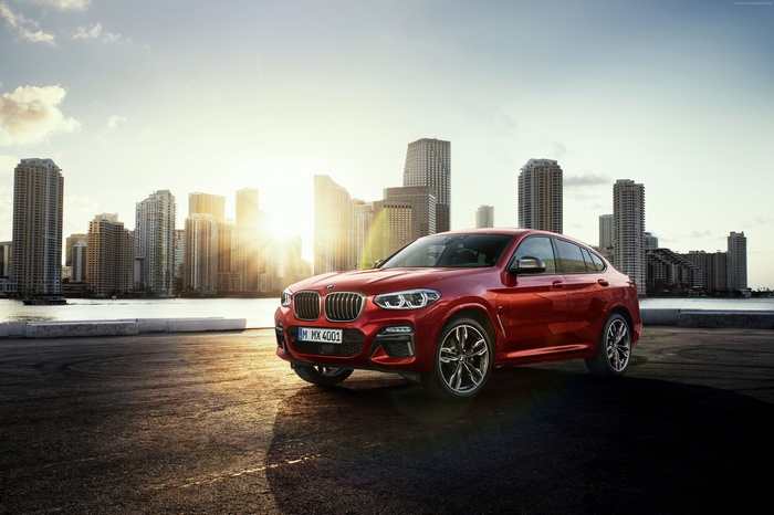 Red BMW X4 4K