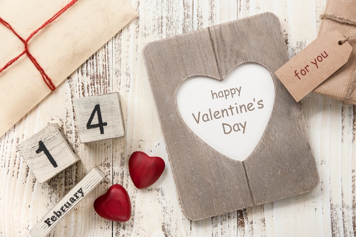 Valentine's Day gift with calendar blocks and heart frame