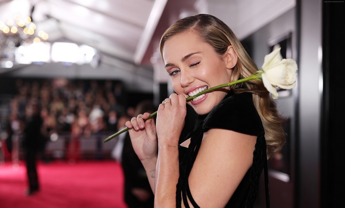 Miley Cyrus at Grammy 2018 4K