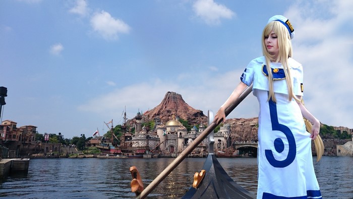 Aria from The Scarlet Amaryllis on a gondola
