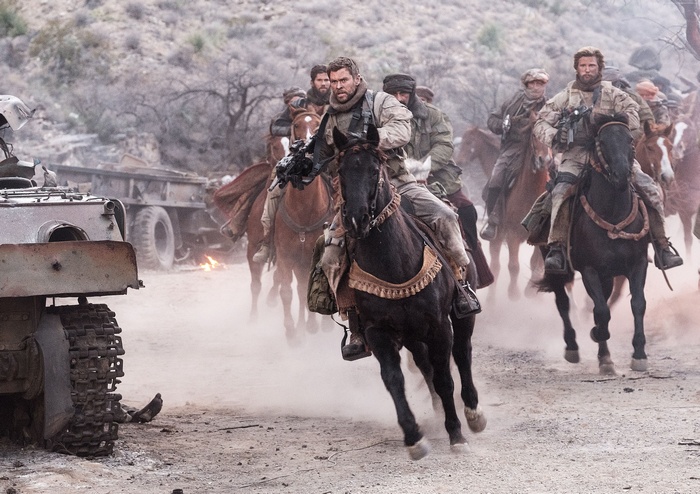 Chris Hemsworth in 12 Strong 4K