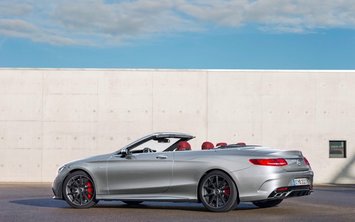 Silver Mercedes-Benz S63 AMG Cabriolet Edition 130