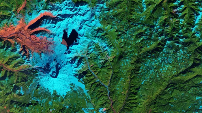 Satellite imagery of Mount St. Helens and surrounding landscape