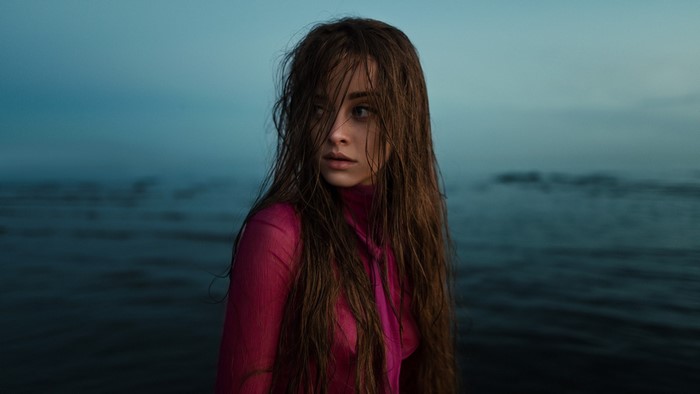 Tatiana Mercalova with wet hair by the sea