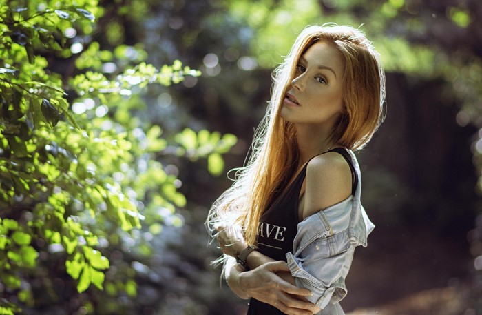 Katy Sendza portrait in a forest